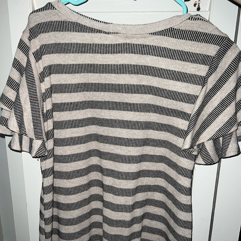 Alter’d State ruffle sleeve shirt